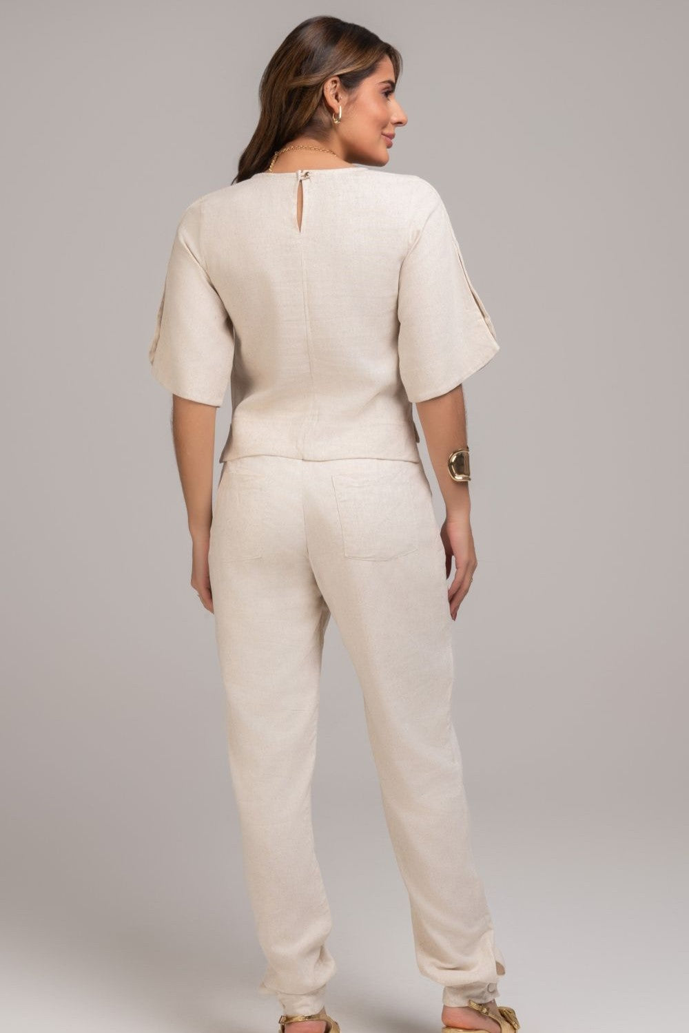 Blusa De Linho Natural Com Abotoamento Nas Mangas Frysaide