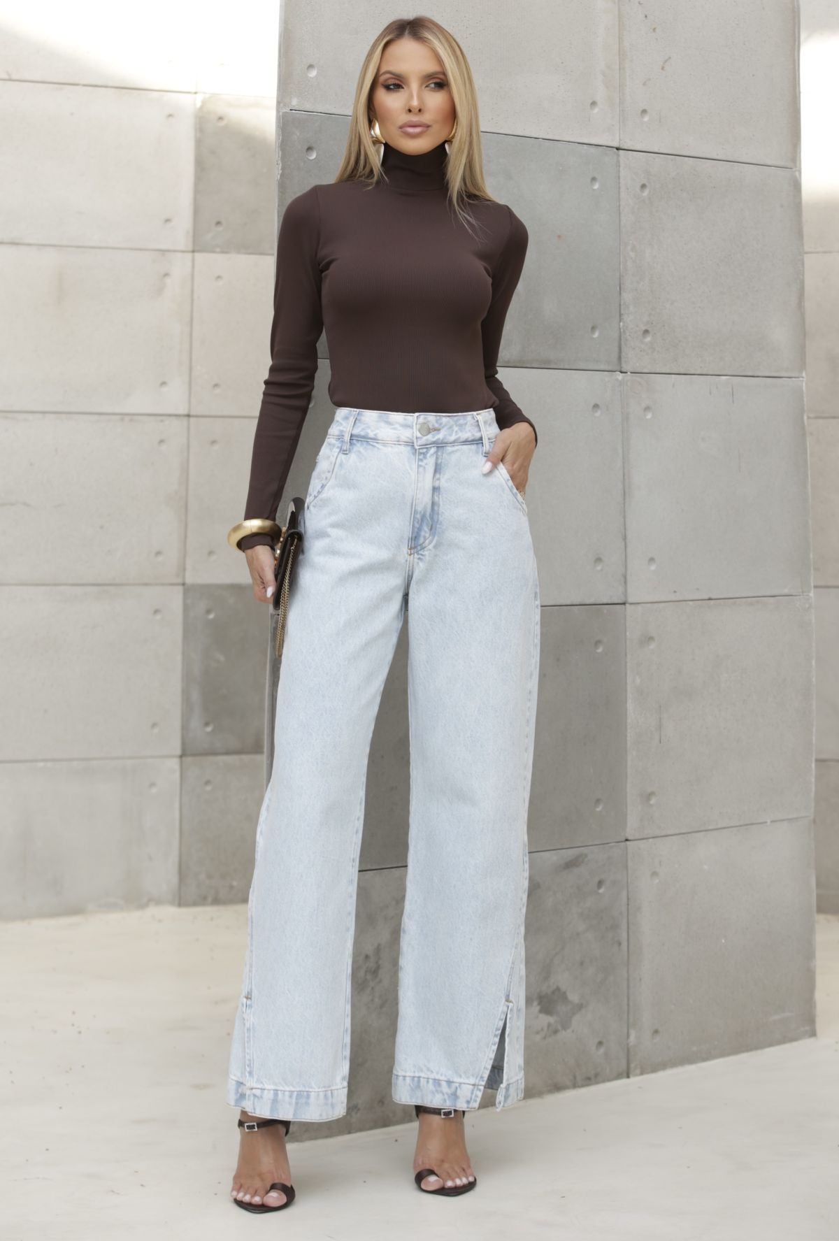 Blusa Cacharrel Frysaide Marrom Canelada Gola Alta