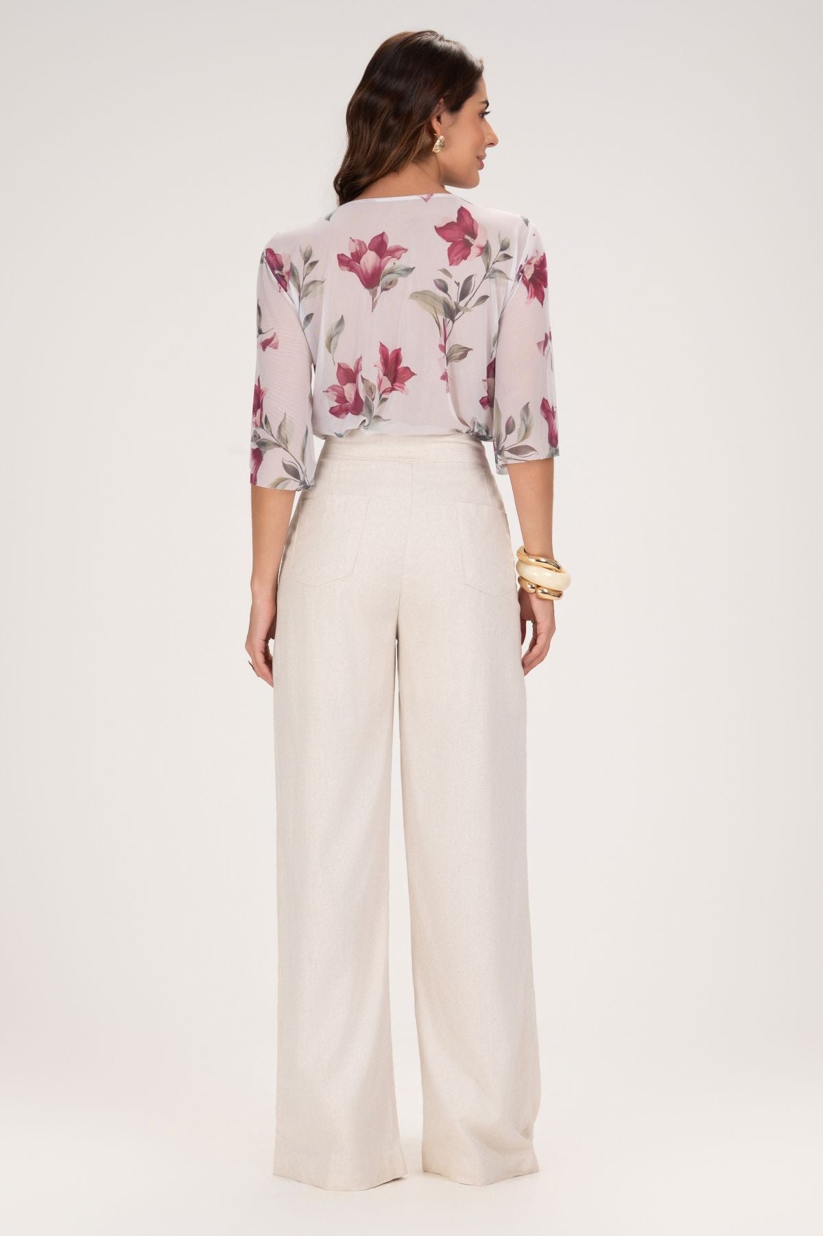 Blusa Frysaide Off White Floral Manga Em Tule