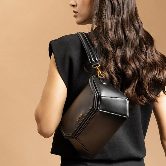 Bolsa Baguete Santa Lolla Preta Estruturada Alça De Ombro