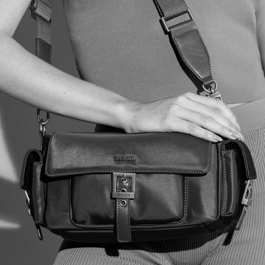 Bolsa Transversal Santa Lolla Preta Nylon Alça Ajustável