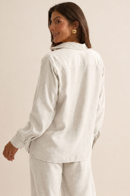 Camisa Flo Maria Off White Linho Bolsos Frontais