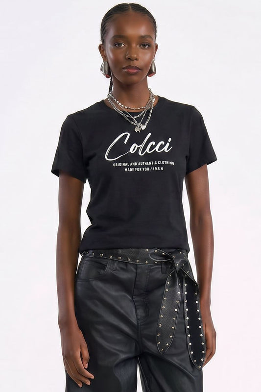 Camiseta Colcci Preta Logo Cursivo Frontal