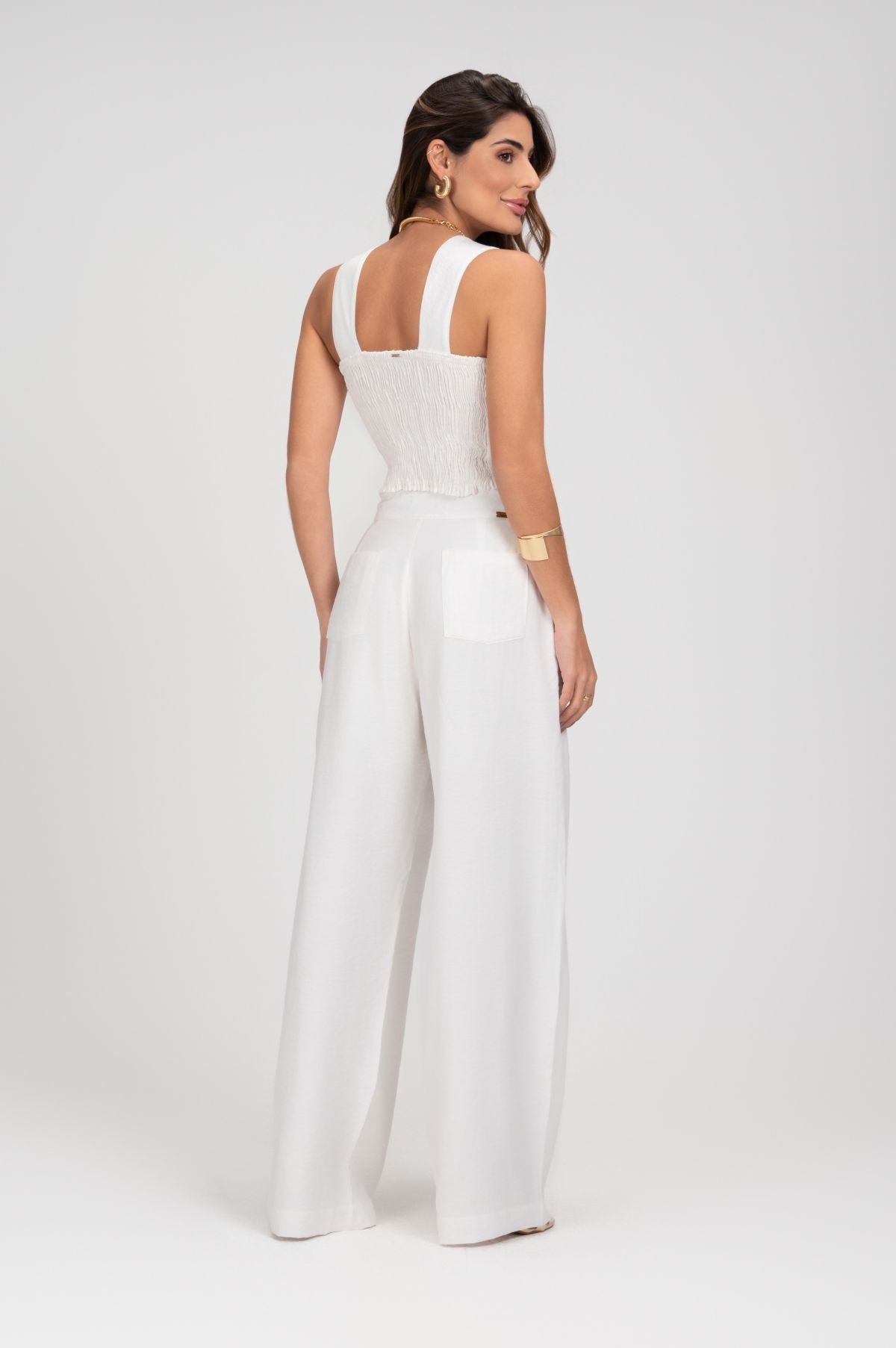 Cropped Alfaiataria Off White Alças Largas Frysaide