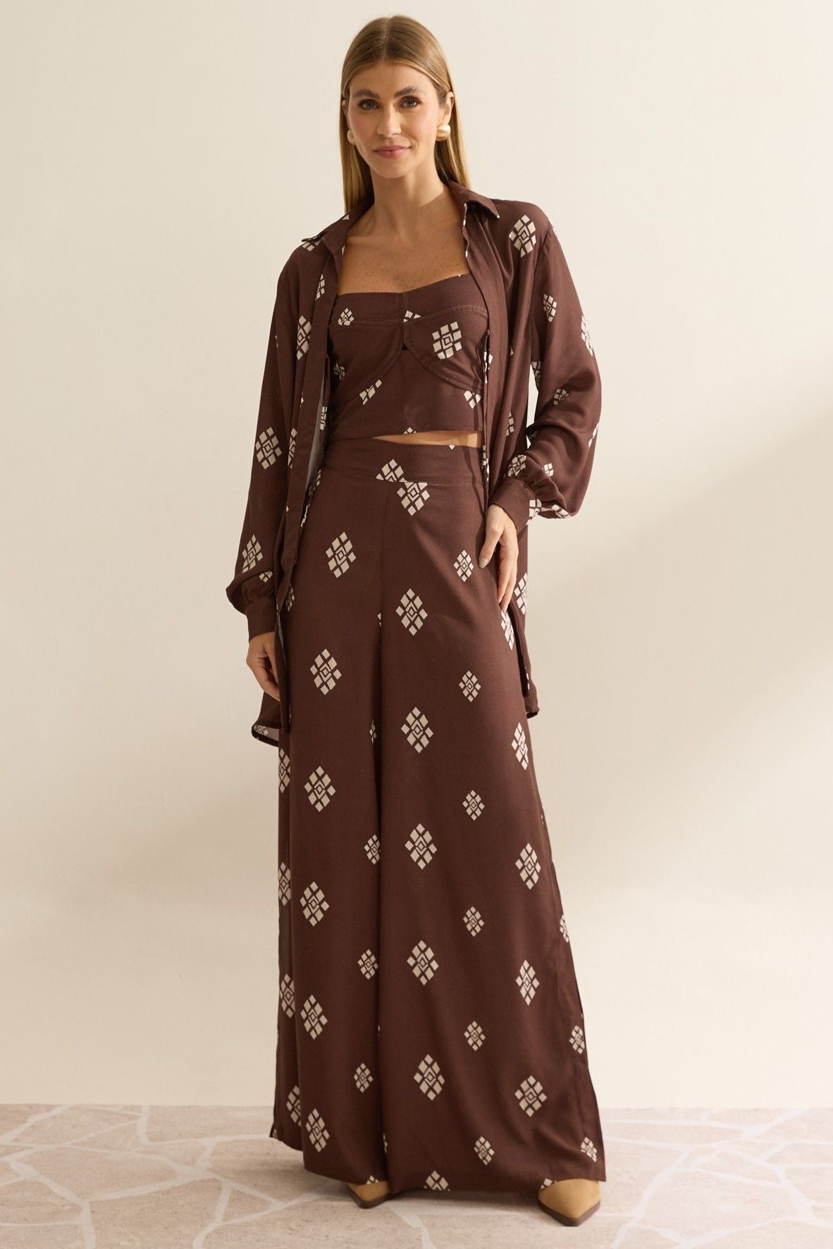 Kimono Flo Maria Marrom Estampa Geométrica