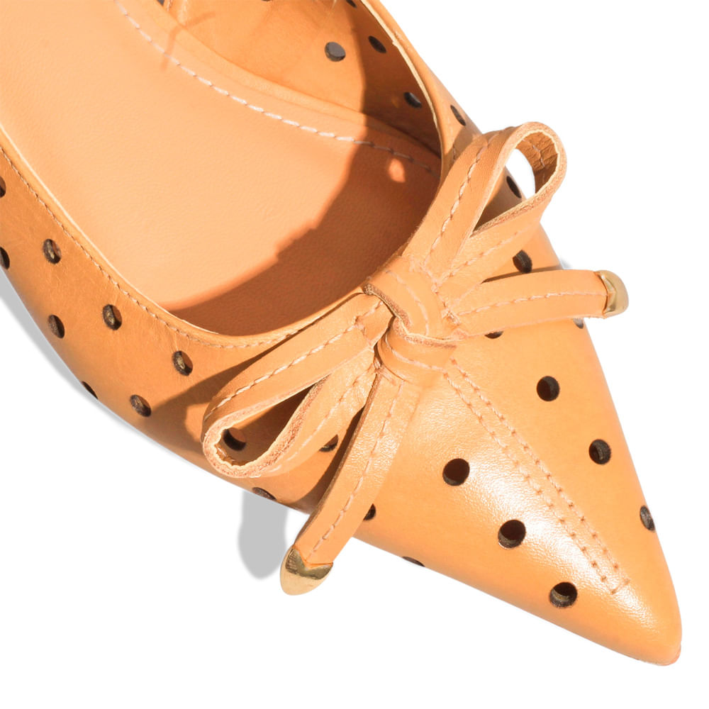 Sapatilha Santa Lolla Caramelo Slingback Perfuros Laço