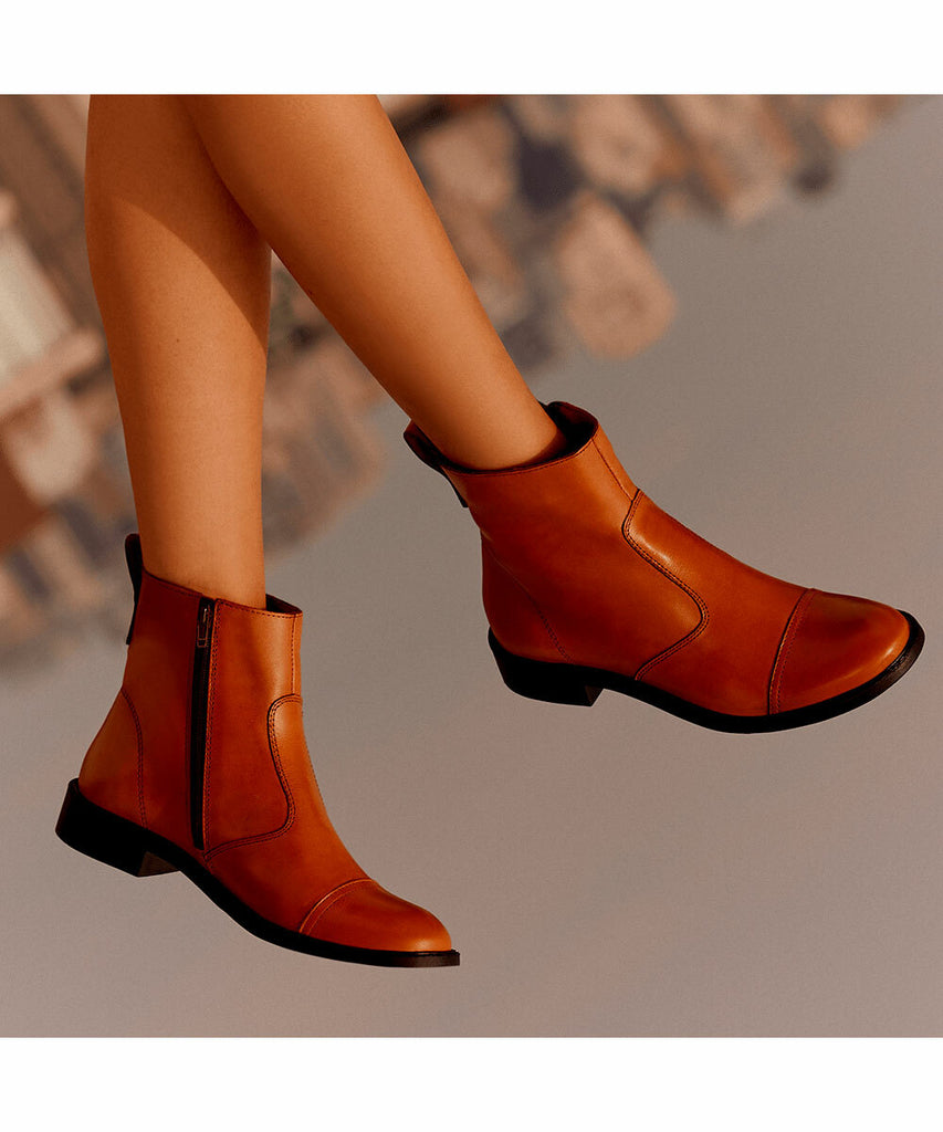 Bota Santa Lolla Marrom Cano Curto