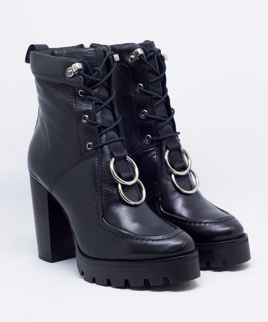 Bota Santa Lolla Preta Couro Cano Médio Salto Alto - 8404.2F42.0078.0001