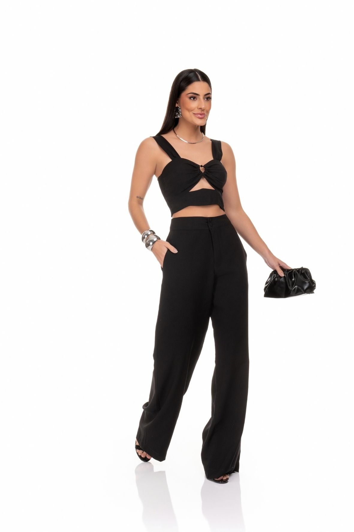 Cropped Frysaide Alças Largas Decote Preto