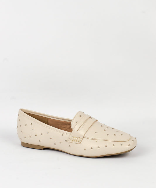 Mocassim Lia Line Off White Couro Tachas