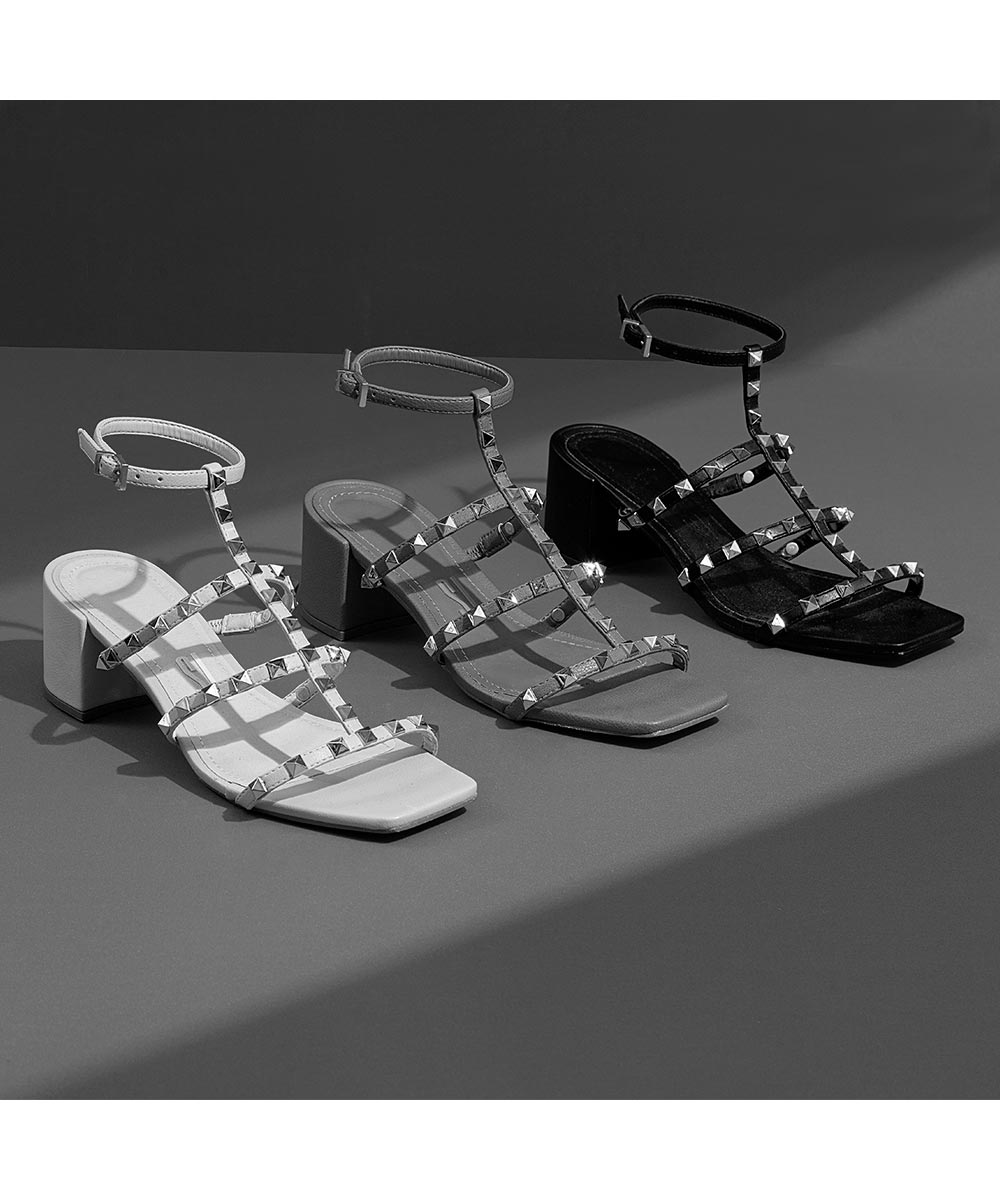 Sandália Santa Lolla Marrom Tiras Spikes Salto Bloco Baixo