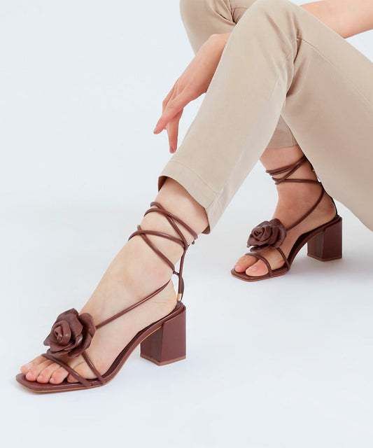 Sandália Santa Lolla Pinhão Flor Salto Bloco Amarração