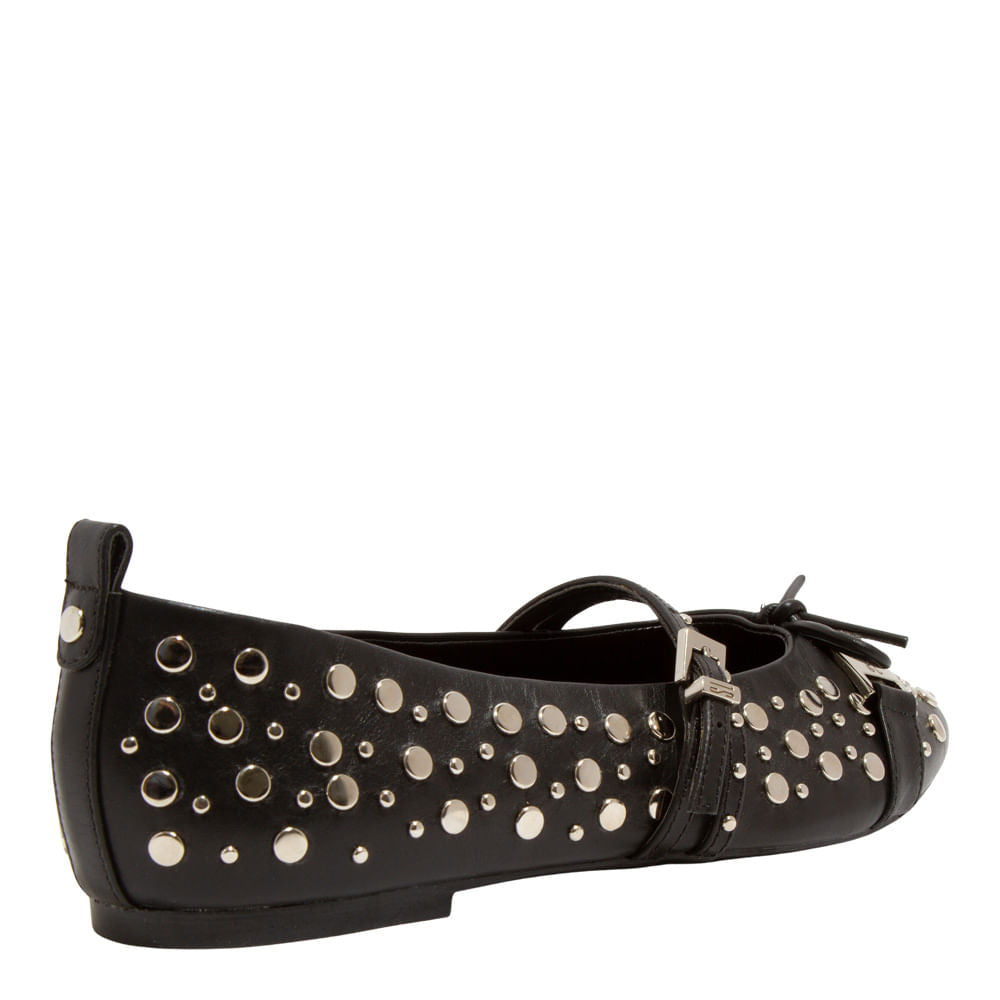 Sapatilha Preta Santa Lolla Couro Confort Tachas