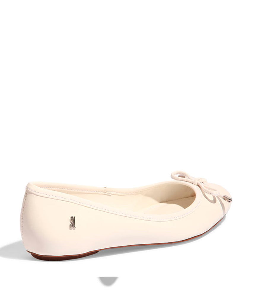 Sapatilha Santa Lolla Branca Bico Redondo