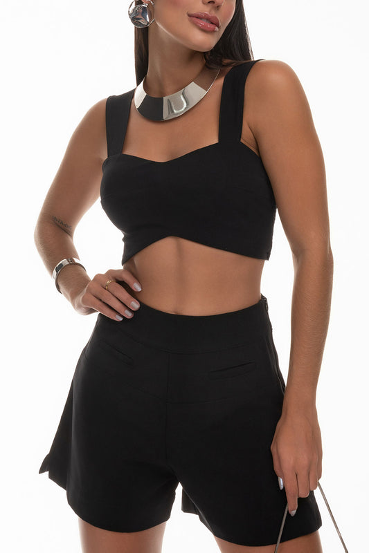 Short Alfaiataria Bolsos Embutidos Preto Frysaide