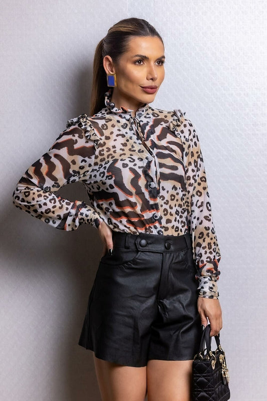 Short Preto Couro Abotoamento Frysaide