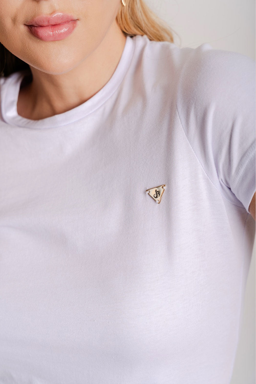 T-Shirt Branca Básica Frysaide