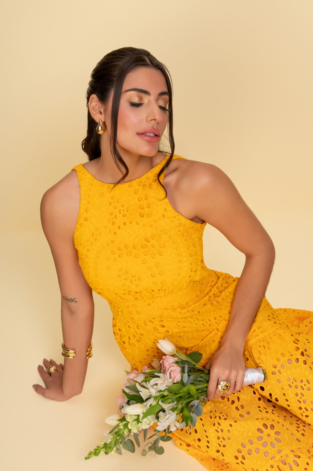 Vestido Midi Laise Frysaide Amarelo Decote Nas Costas