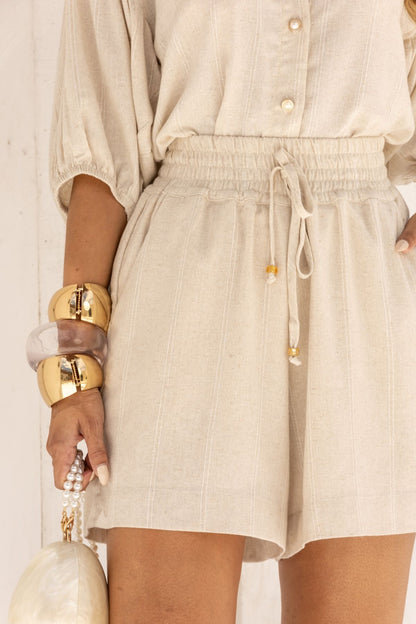 Short Maite De Linho Listrado Natural Frysaide