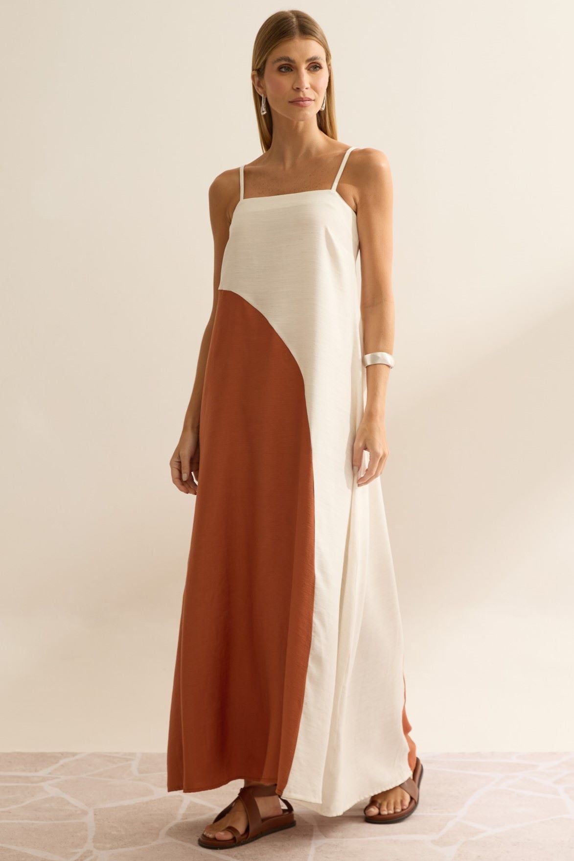 Vestido Longo Flo Maria Off White Bicolor Recorte