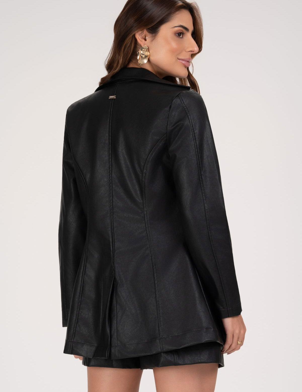 Blazer Frysaide Preto Em Couro Acinturado