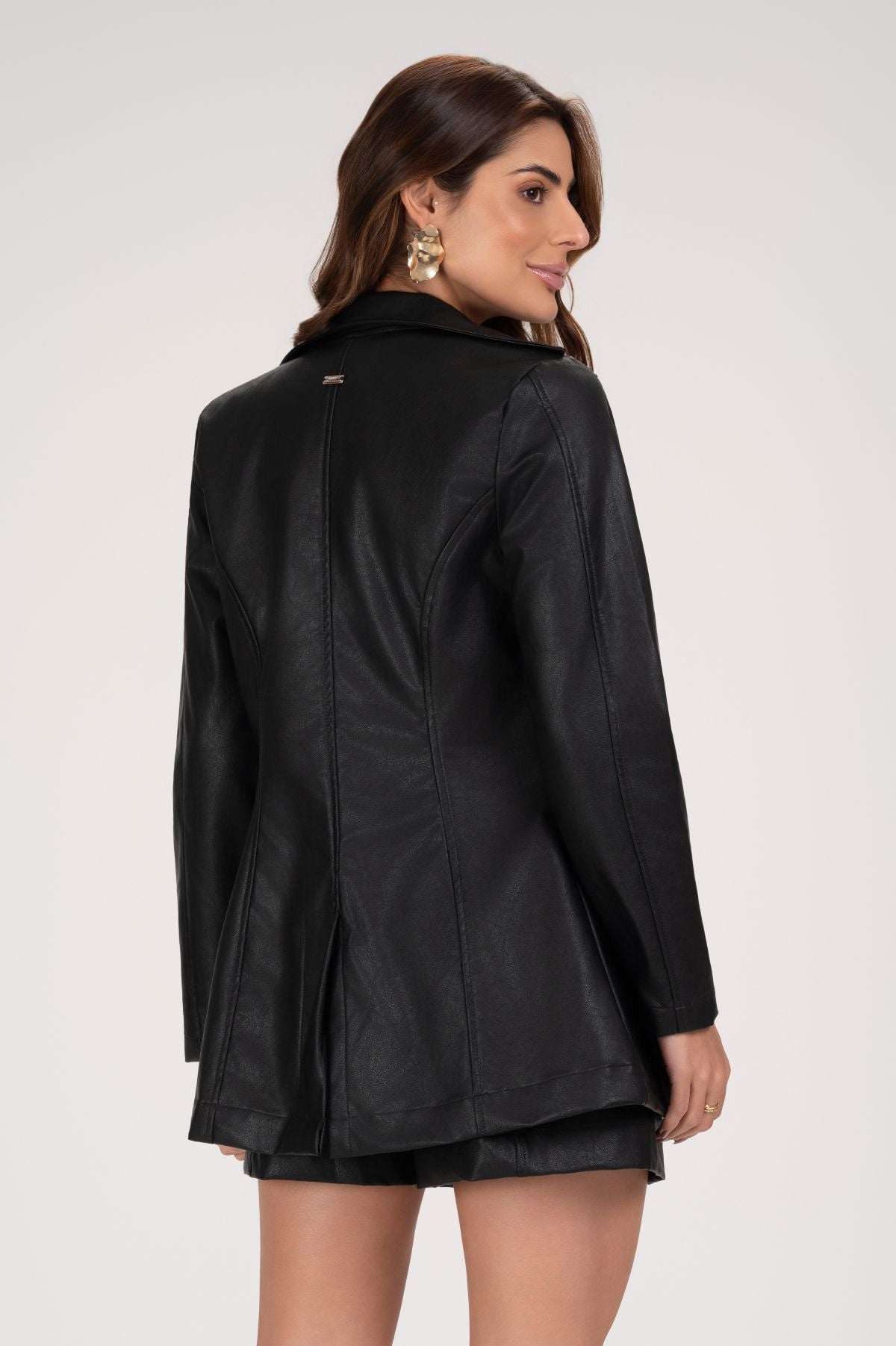 Blazer Frysaide Preto Em Couro Acinturado