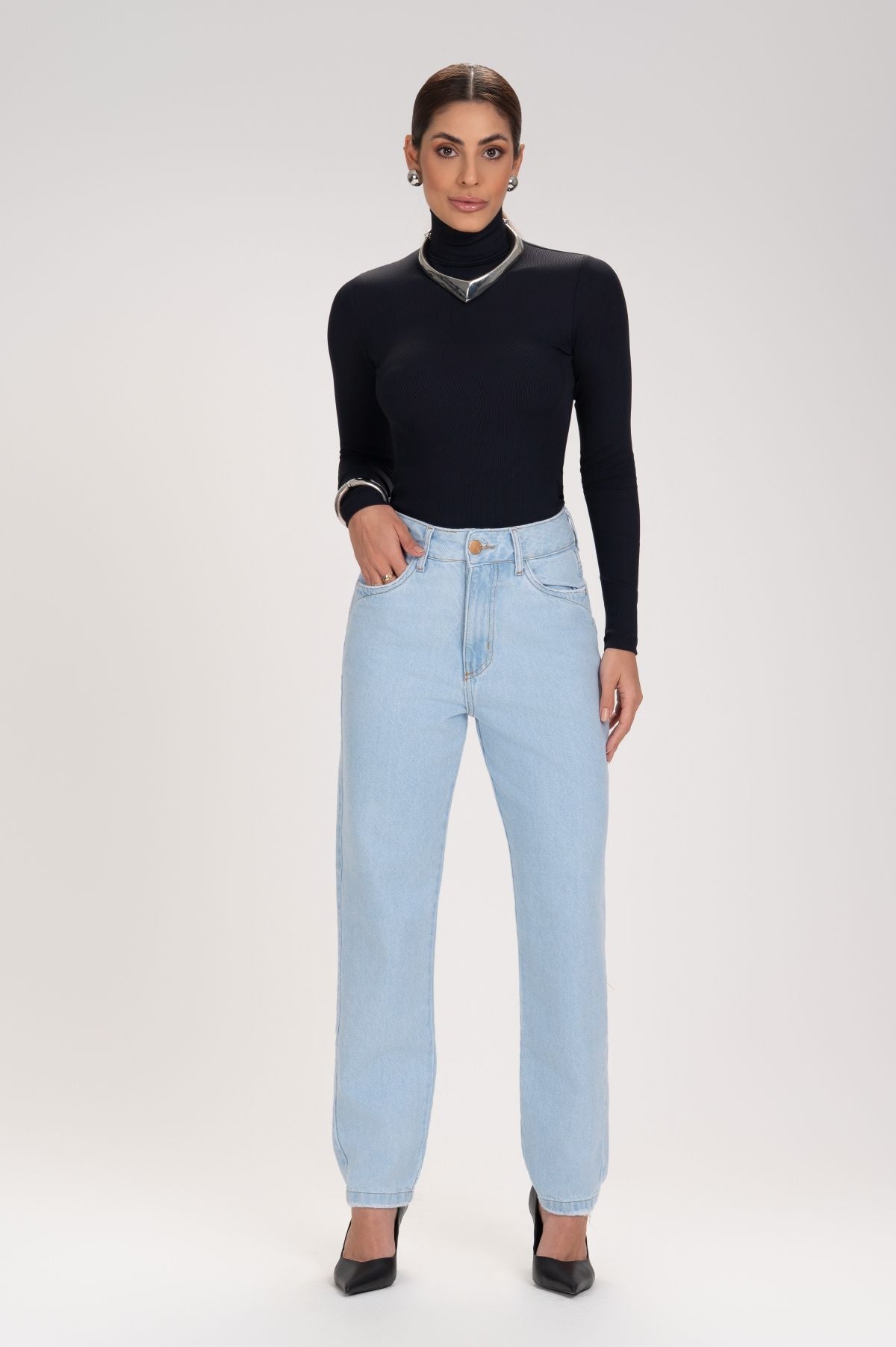 Blusa Cacharrel Frysaide Preta Canelada Ajustada