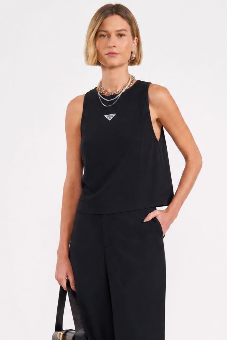 Blusa Colcci Preta Gola Careca Aplique Frontal