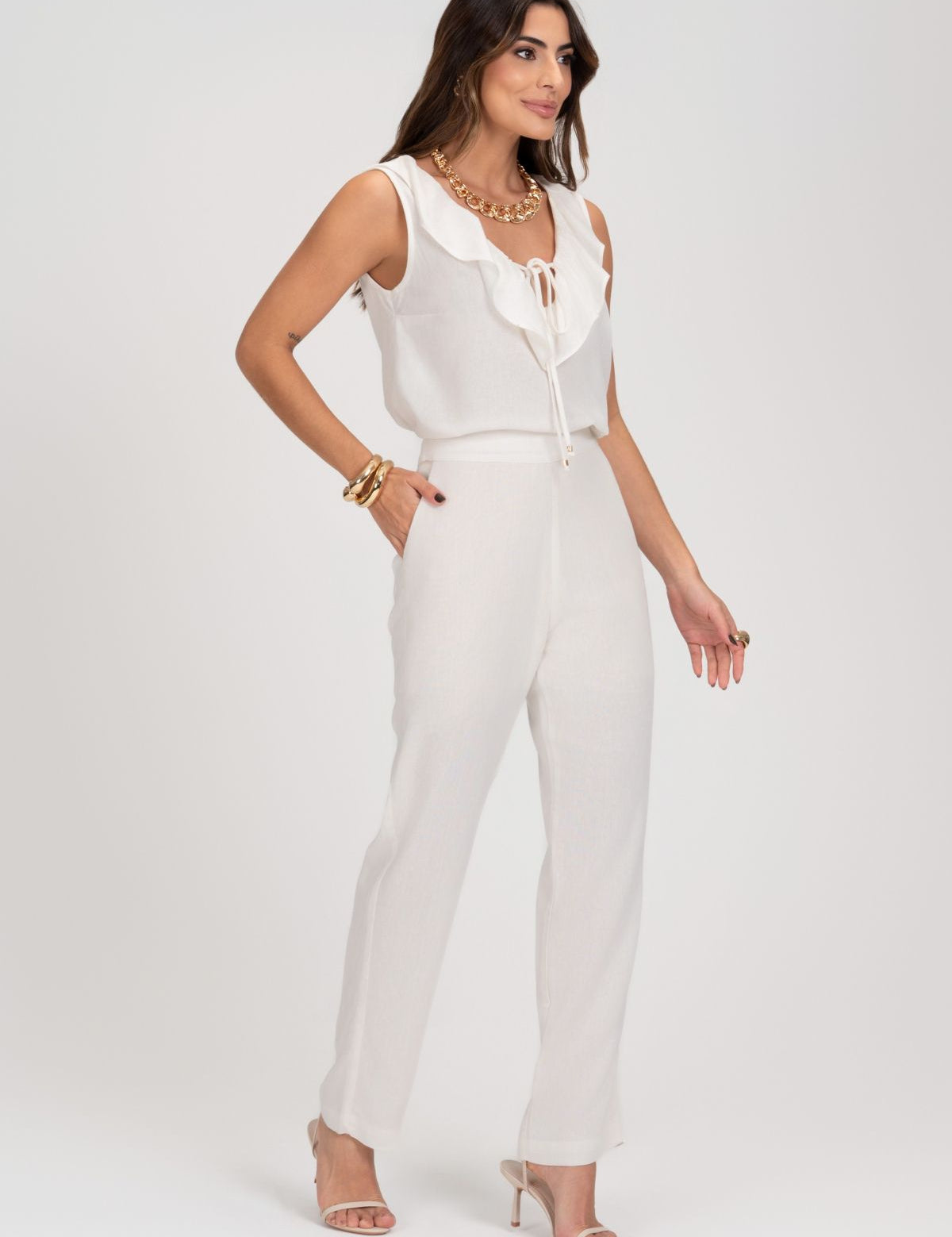 Blusa De Linho Off White Com Babado Frysaide