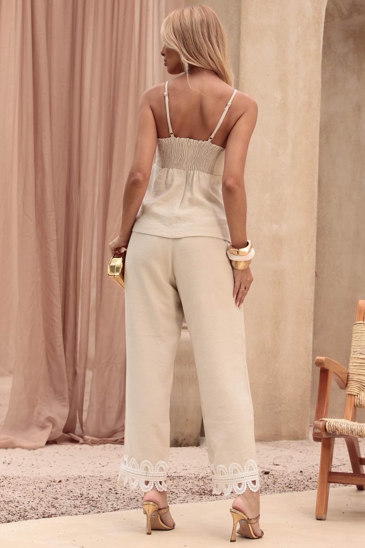 Blusa Frysaide Bege Renda Guipir Alças Finas