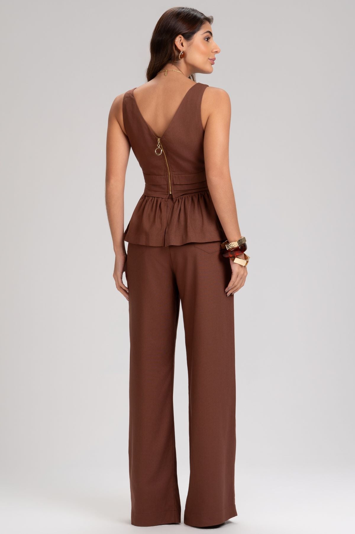 Blusa Frysaide Marrom Linho Peplum Decote V