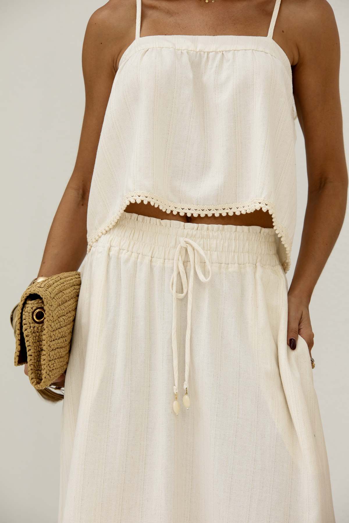 Blusa Frysaide Off White Guipir Alças Finas