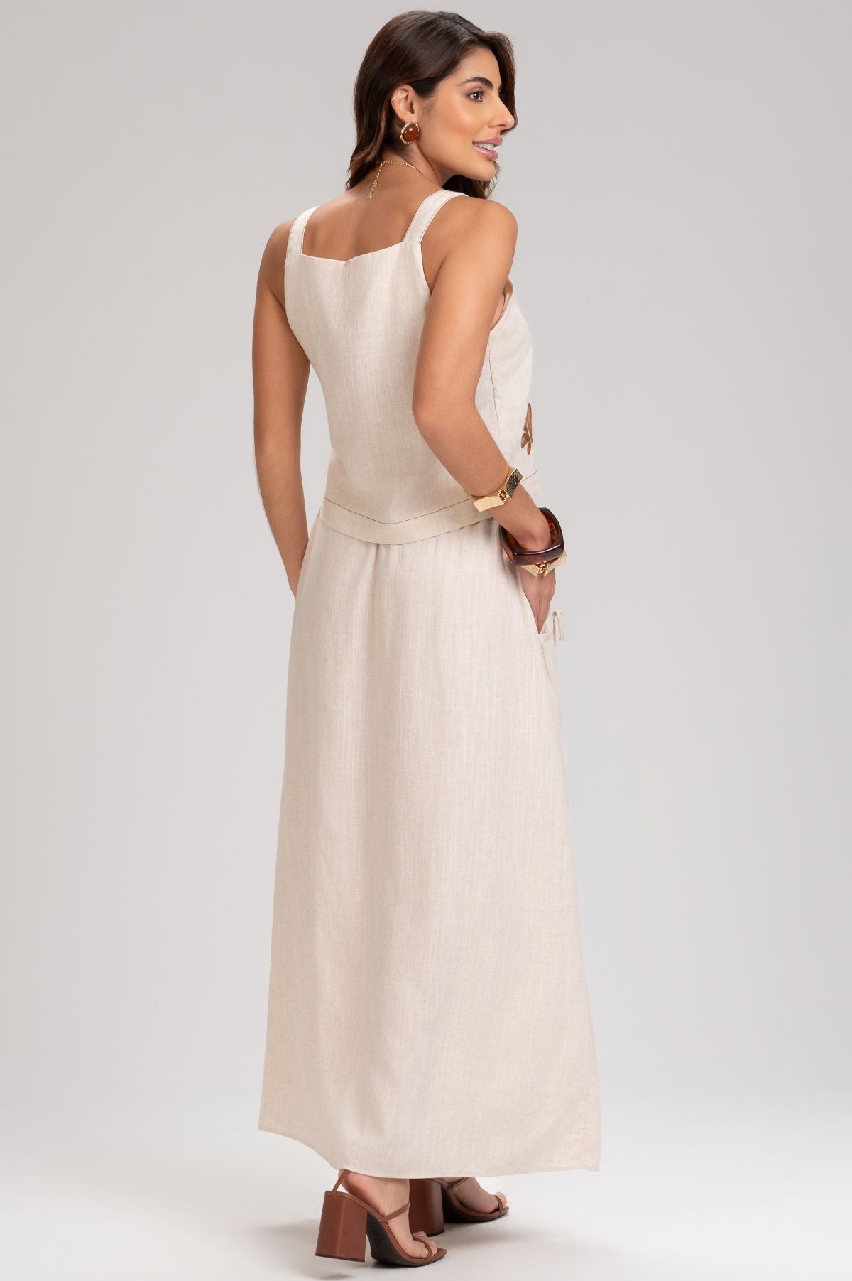 Blusa Frysaide Off White Linho Bordado Cropped