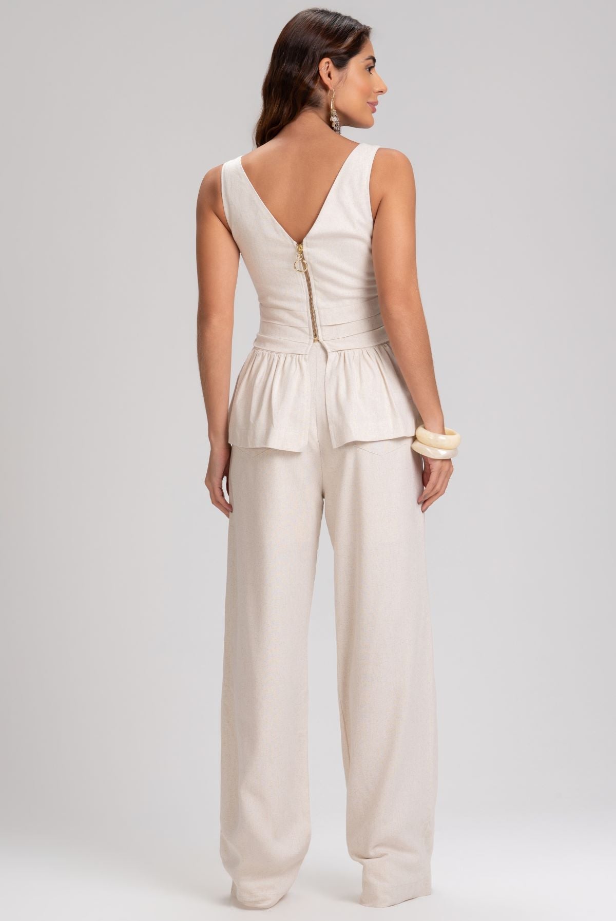 Blusa Frysaide Off White Linho Peplum Decote V