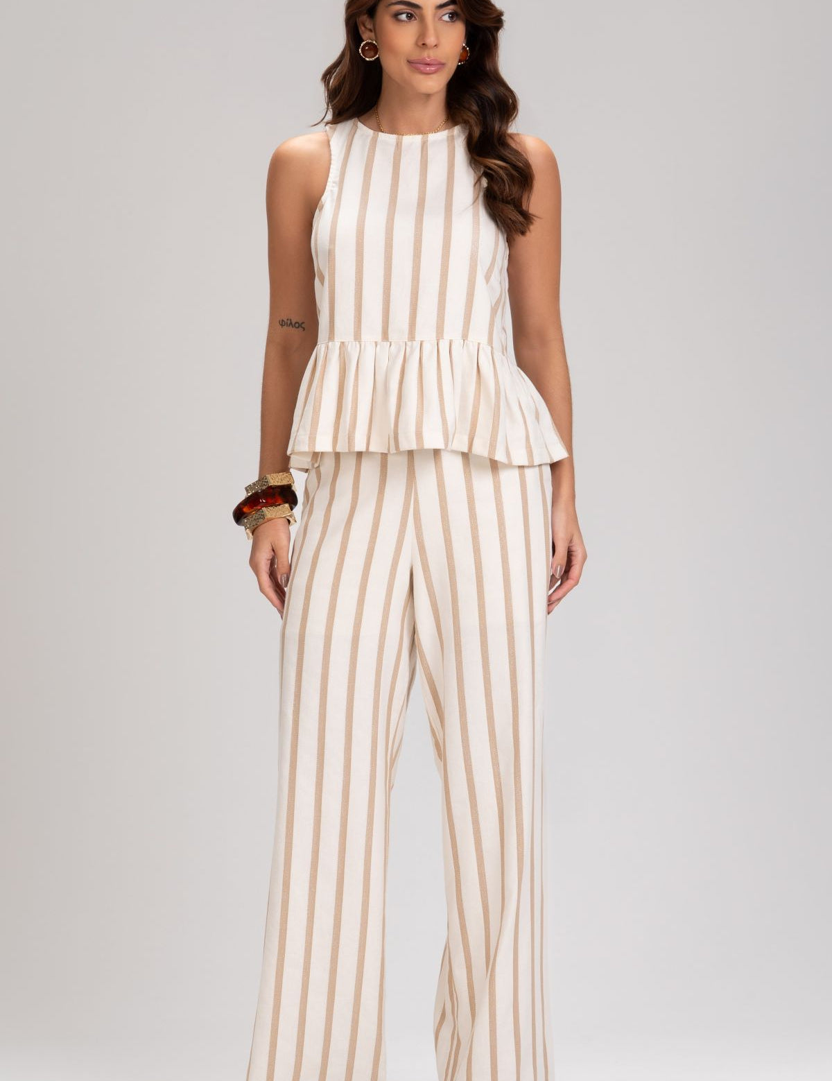 Blusa Frysaide Off White Peplum Listrada Metalizada