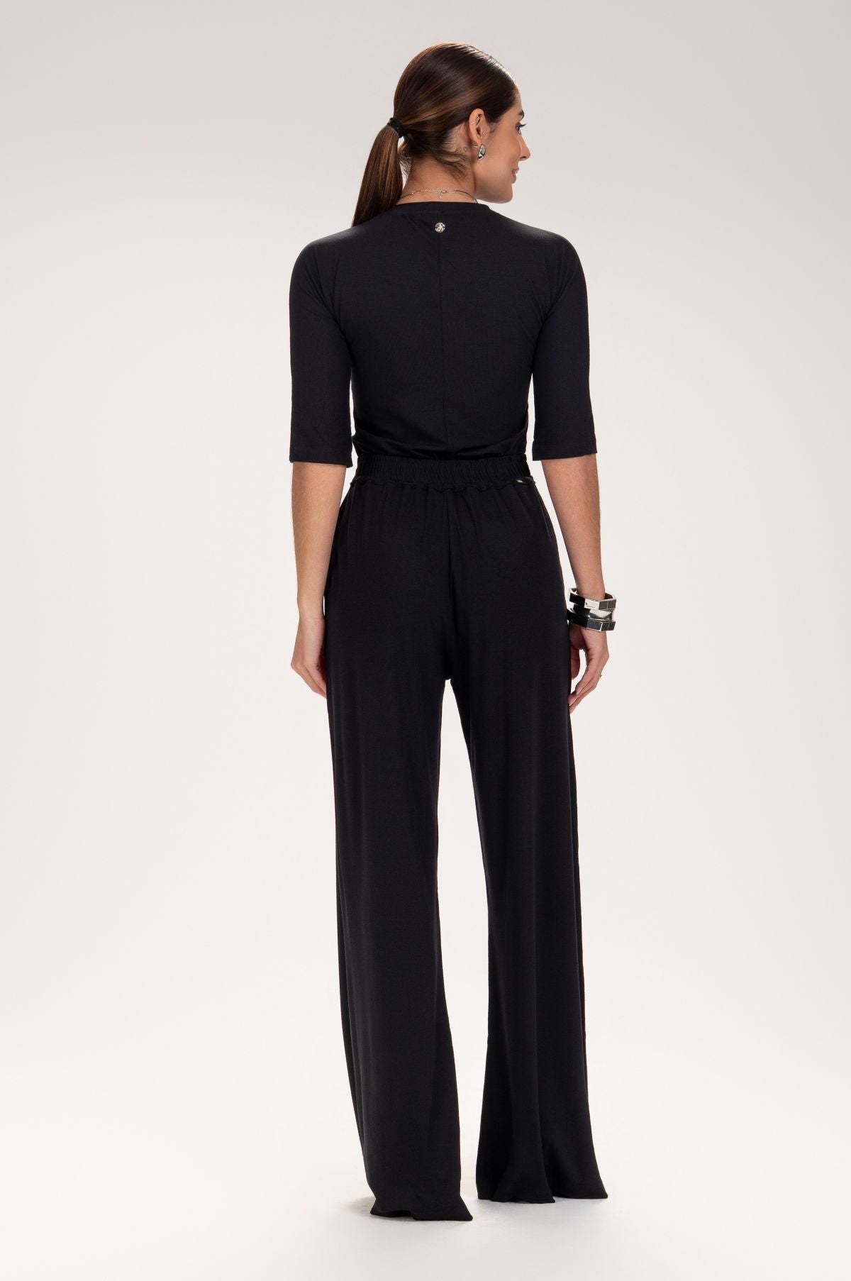 Blusa Frysaide Preta Gola Alta Manga 3 4 Ajustada