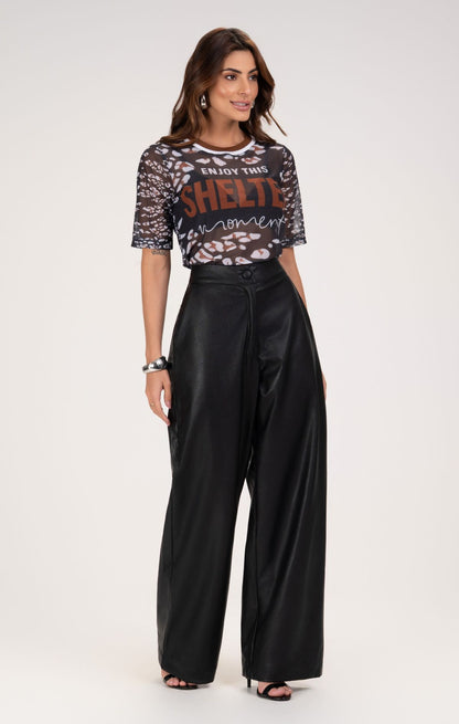 Blusa Frysaide Preta Tule Onça Com Gola Retilínea