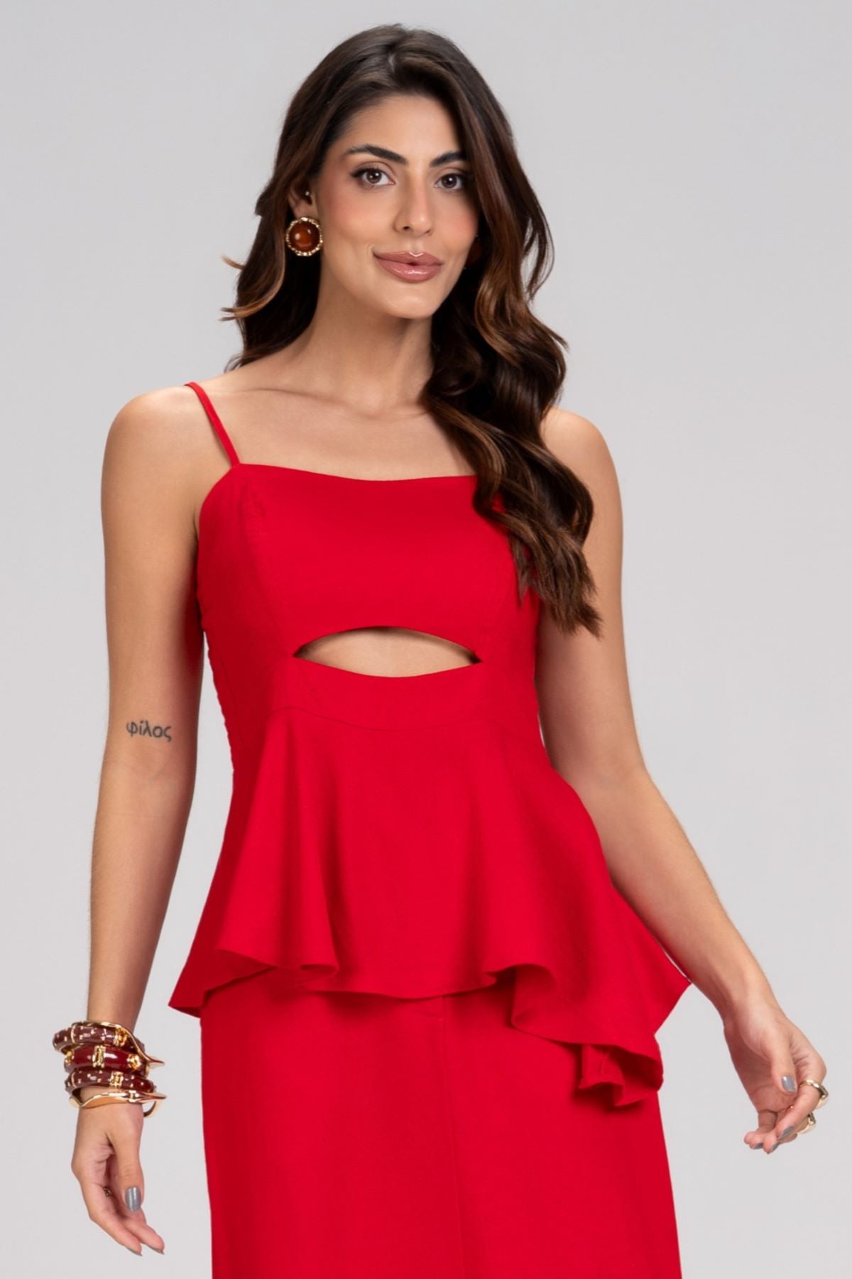 Blusa Frysaide Vermelha Assimétrica Recorte Frontal