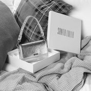 Bolsa Baguete Santa Lolla Preta Alça Trançada