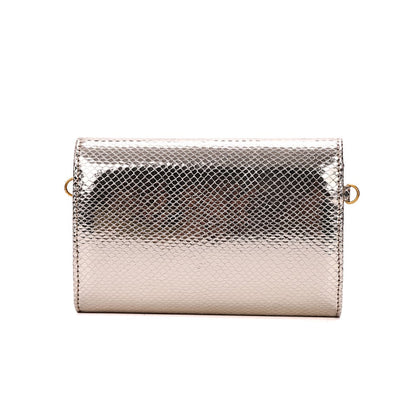 Bolsa Carteira Santa Lolla Dourada Metalizada Alça Corrente 