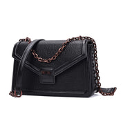 Bolsa Santa Lolla Preta Alça Transversal Correntes