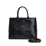 Bolsa Tote Santa Lolla Preta Matelassê Geométrico
