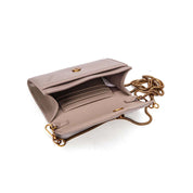 Bolsa Transversal Santa Lolla Taupe Alça Corrente