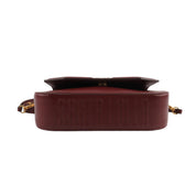 Bolsa Transversal Santa Lolla Vinho Metais Dourados
