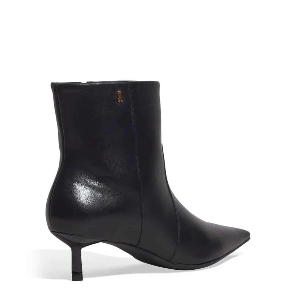 Bota Santa Lolla Preta Couro Cano Curto Salto Baixo