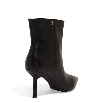 Bota Santa Lolla Preta Couro Cano Curto Salto Fino