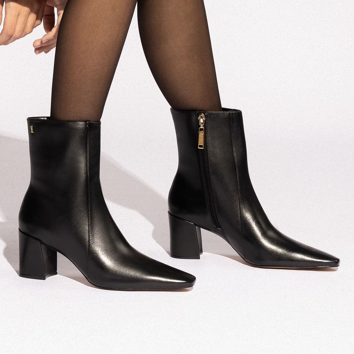 Bota Santa Lolla Preta Couro Salto Bloco