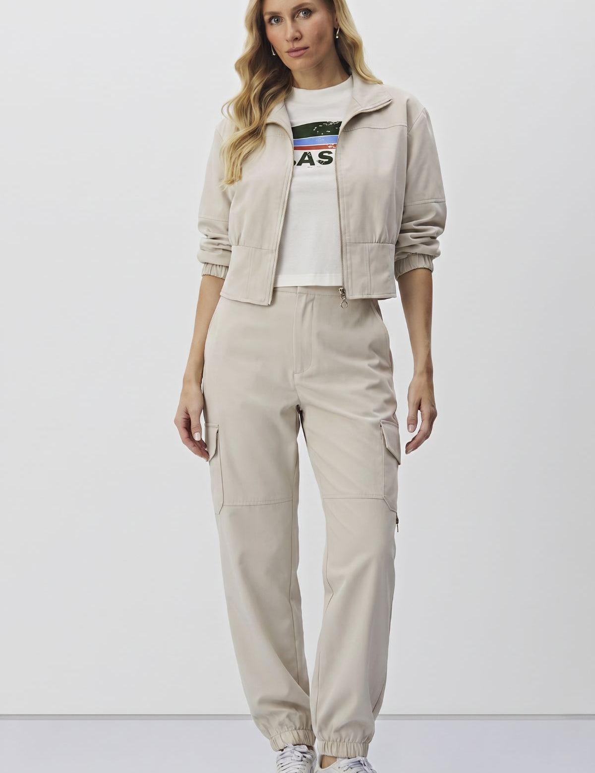 Calça Cargo Meia Loka Bege Jogger Bolso Lapela
