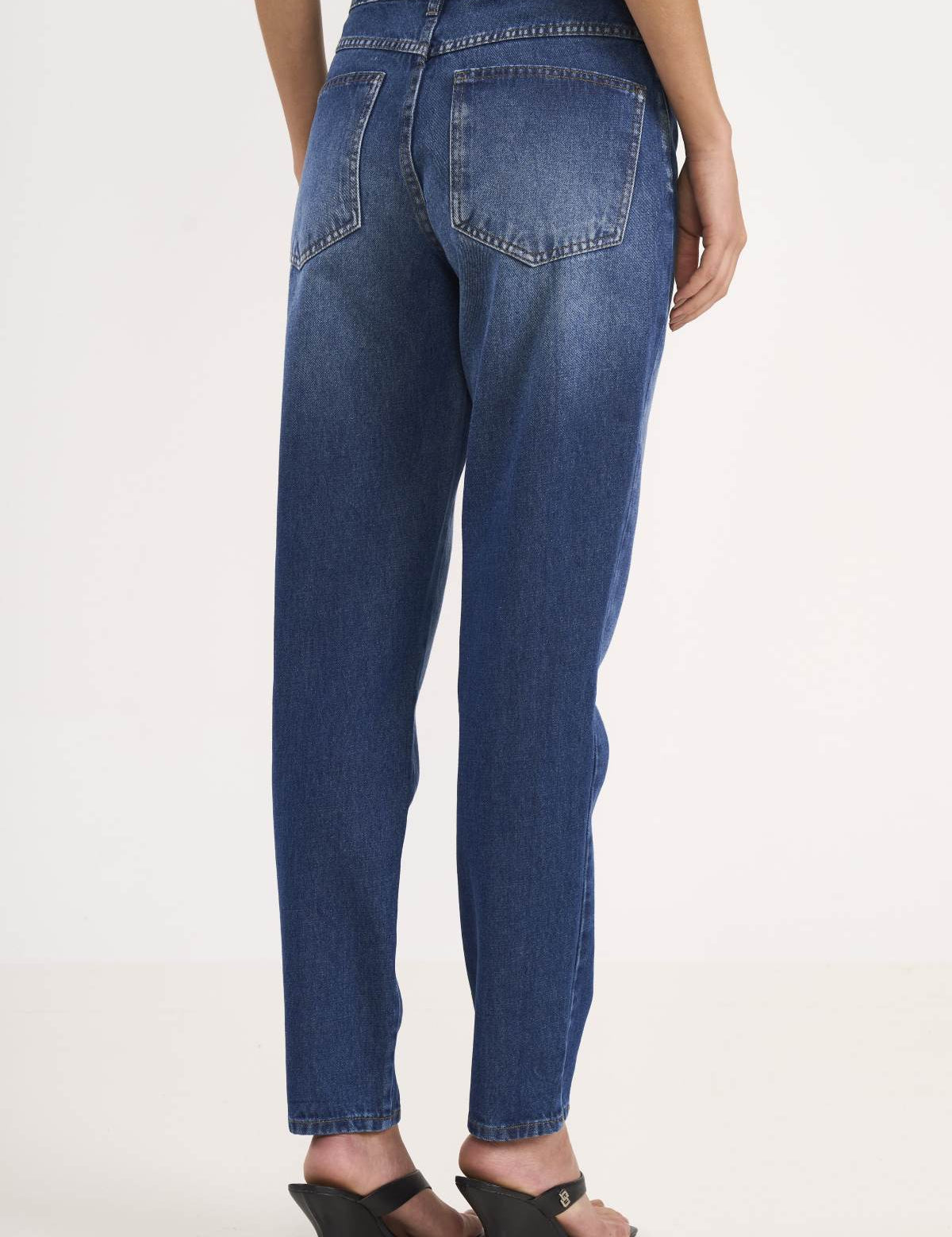 Calça Jeans Colcci Azul Mom Cintura Média