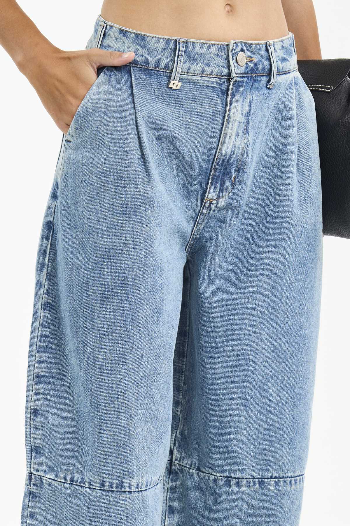 Calça Jeans Mom Colcci Azul Lavagem Clara